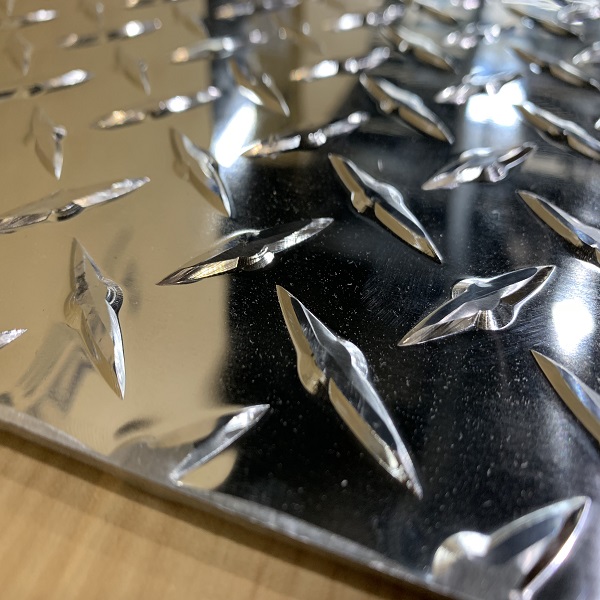 Diamond aluminum tread sheet